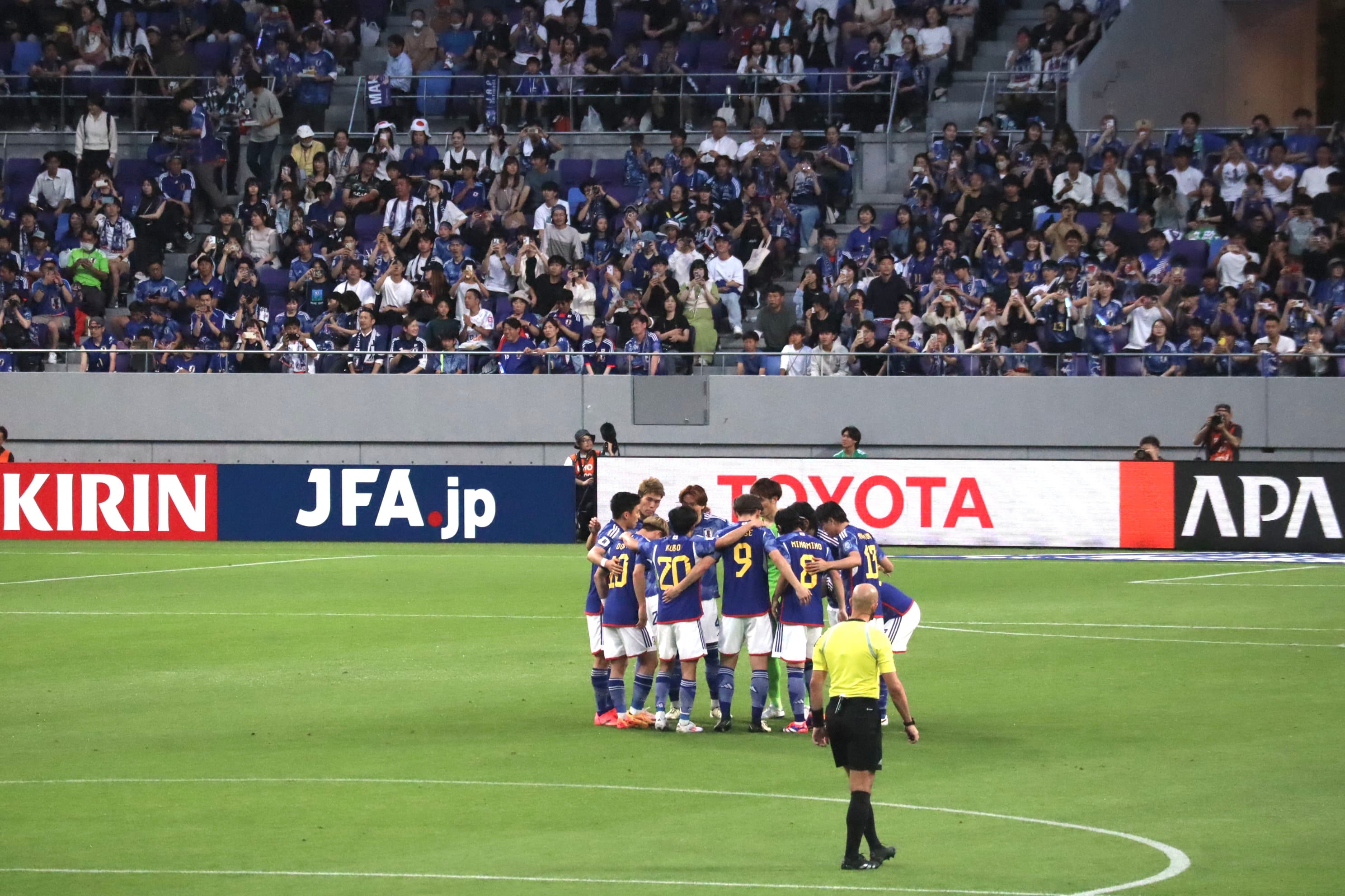 EDION Peace Wing Hiroshima Goal Lower ホーム自由席