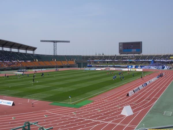 富山県総合運動公園陸上競技場